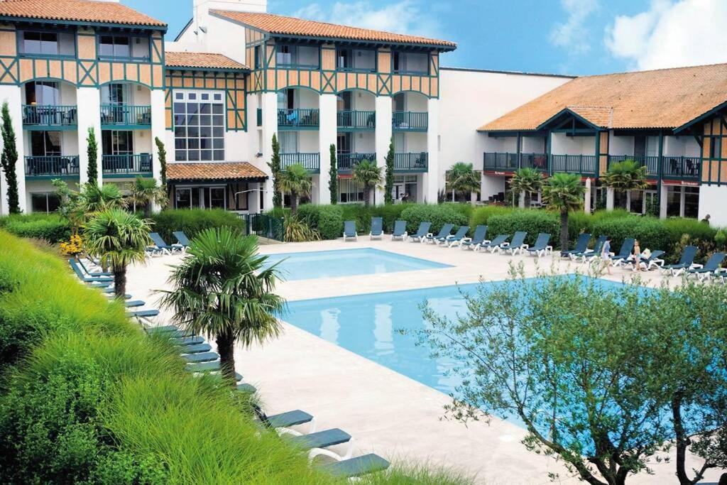 Appartement Au Domaine Du Golf Dans Residence De Vacance Мольез-е-Маа Экстерьер фото
